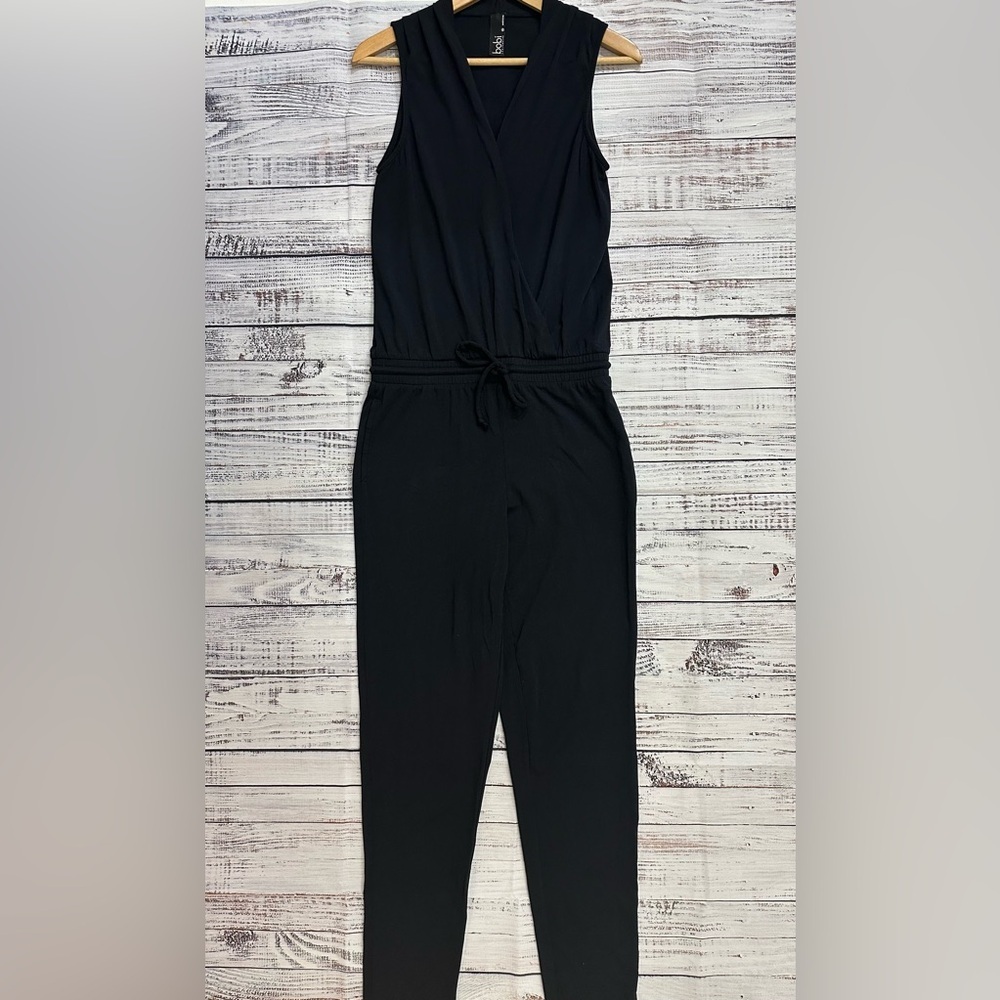 bobi Black Jumpsuit with Adjustable Waist and Straight-Leg Design‎